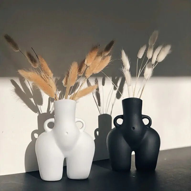 Sculpture Vase - Lirana Decor