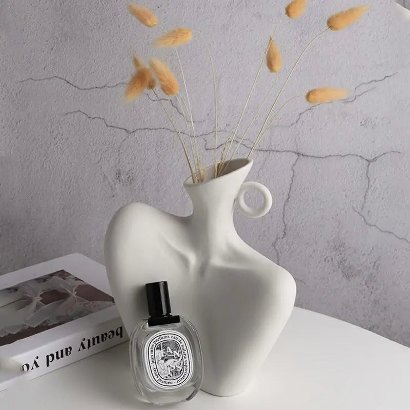 Sculpture Vase - Lirana Decor